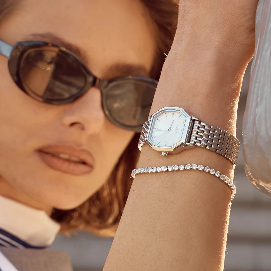 На какой руке носят часы: правила, традиции и личный комфорт