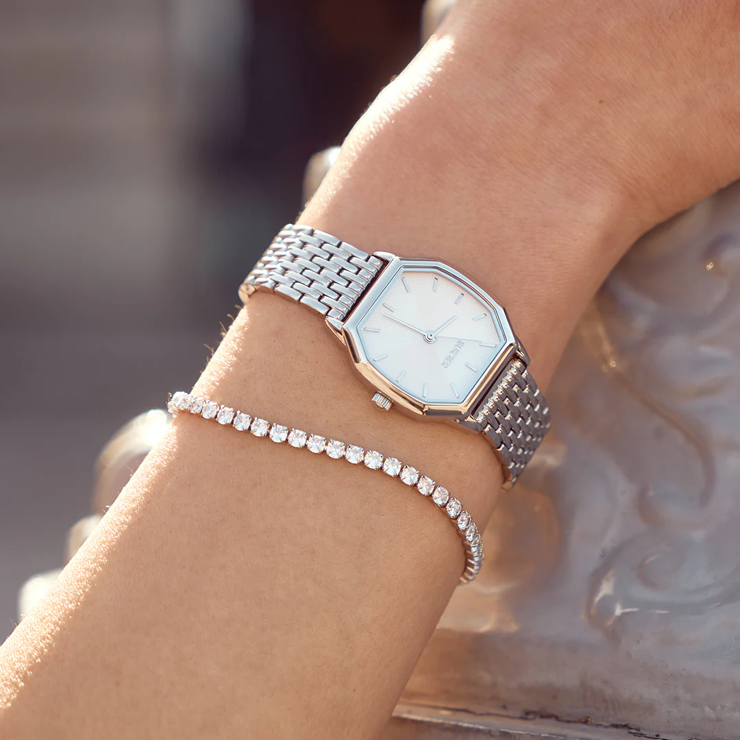 Часы как элемент стиля: как подобрать аксессуар под образ