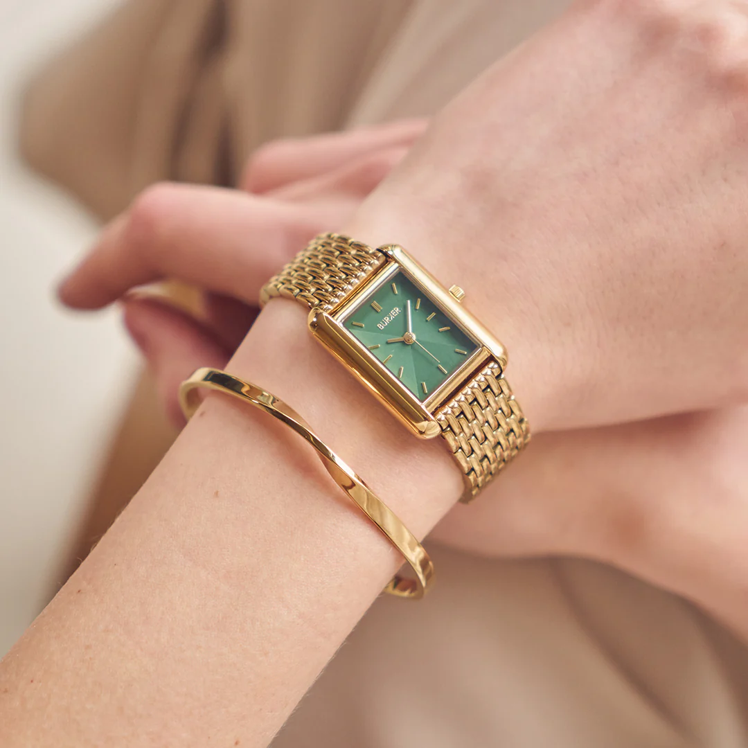 Водонепроницаемость часов: что означают надписи на корпусе?